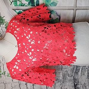 NWOT ASTR THE LABLE CORAL SHORT SLEEVE LACE CROP TOP